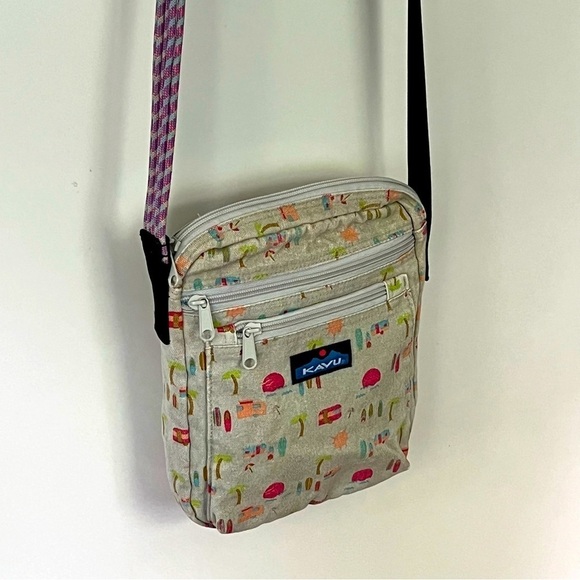 Kavu campers, beach ajustable essentials crossbody shoulder bag with teal lining - Picture 1 of 8